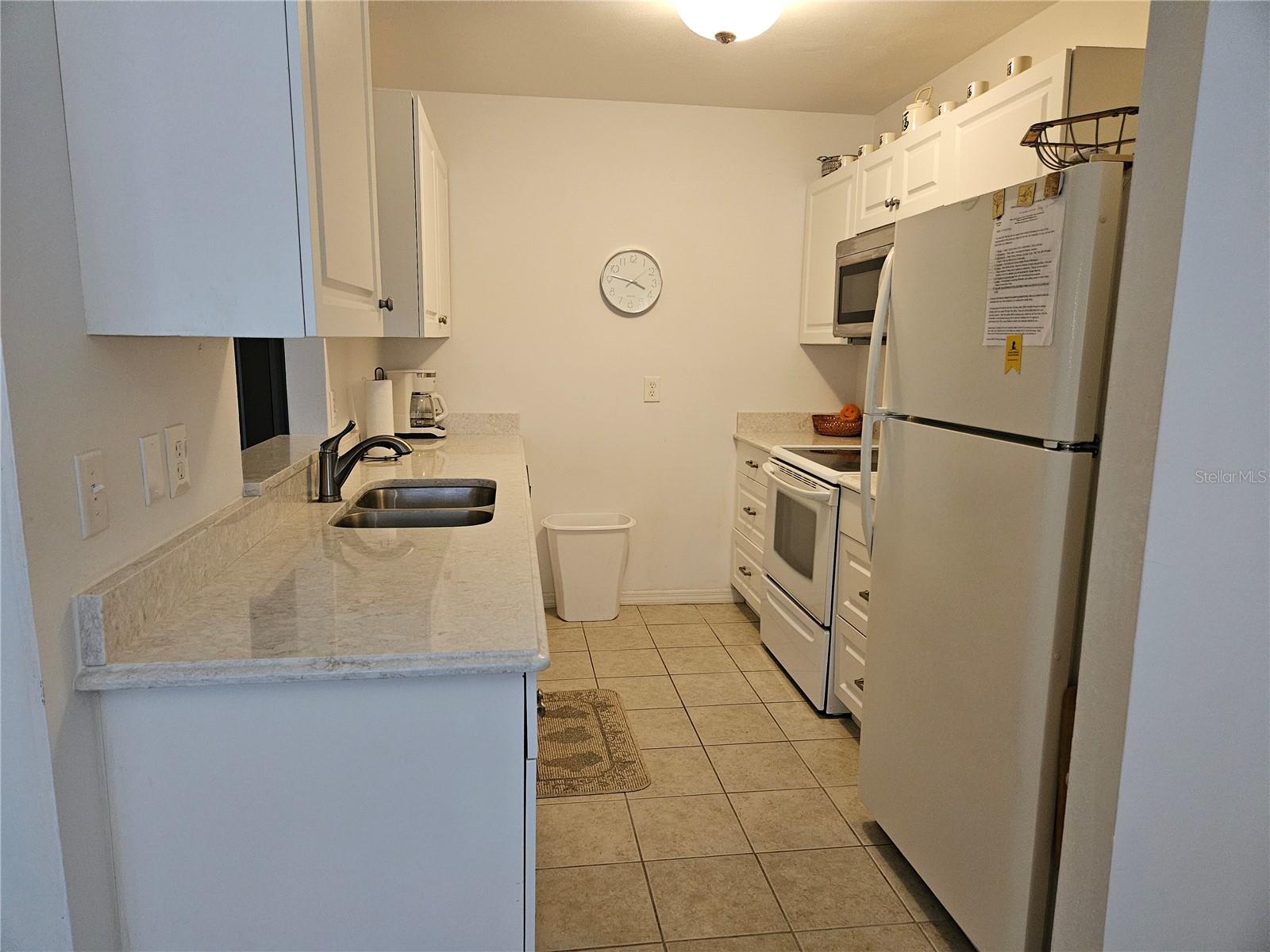 304 GRAYSTON PL — photo 12