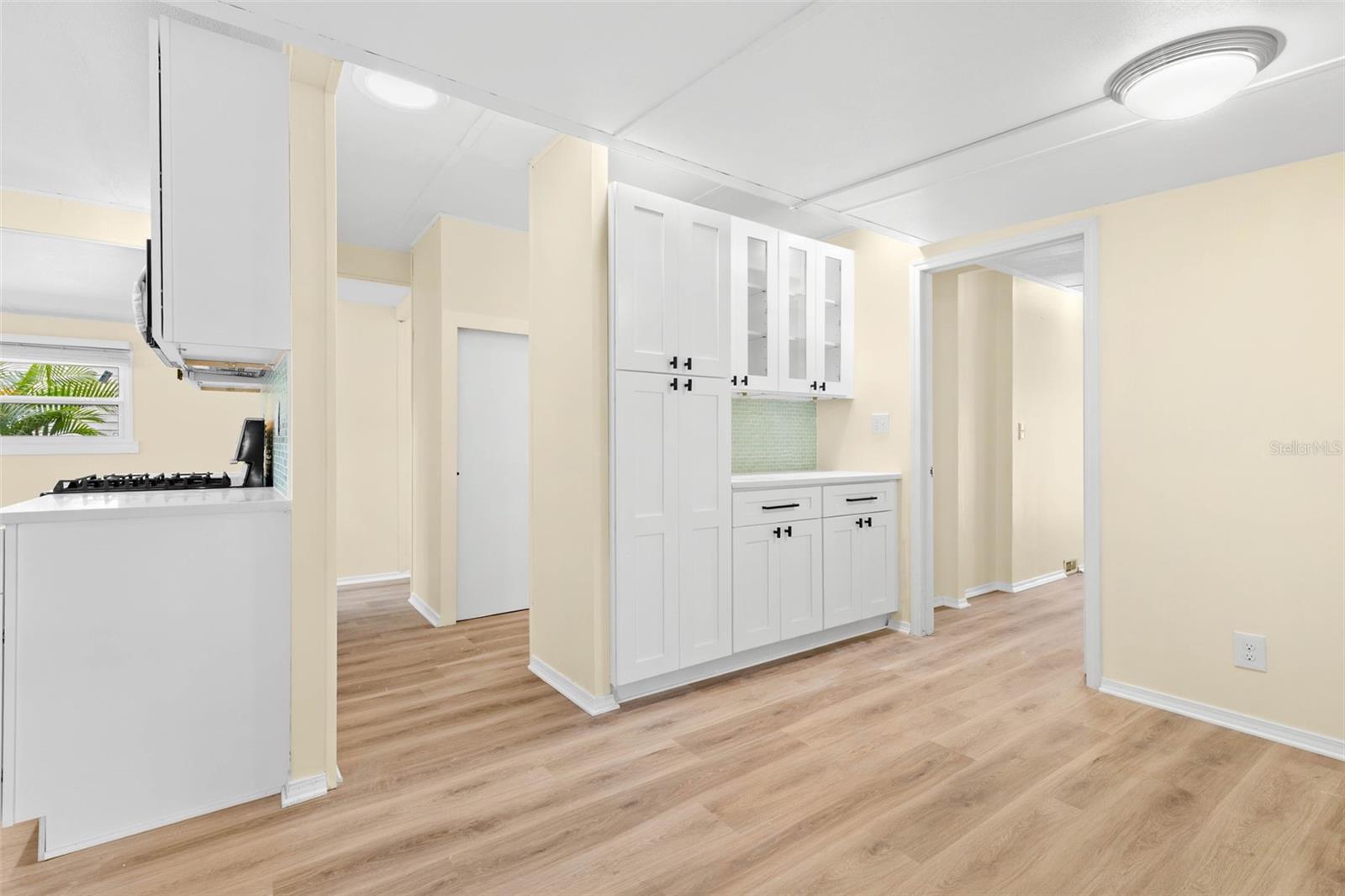 6830 AMERICANA DR NE #127 — photo 12