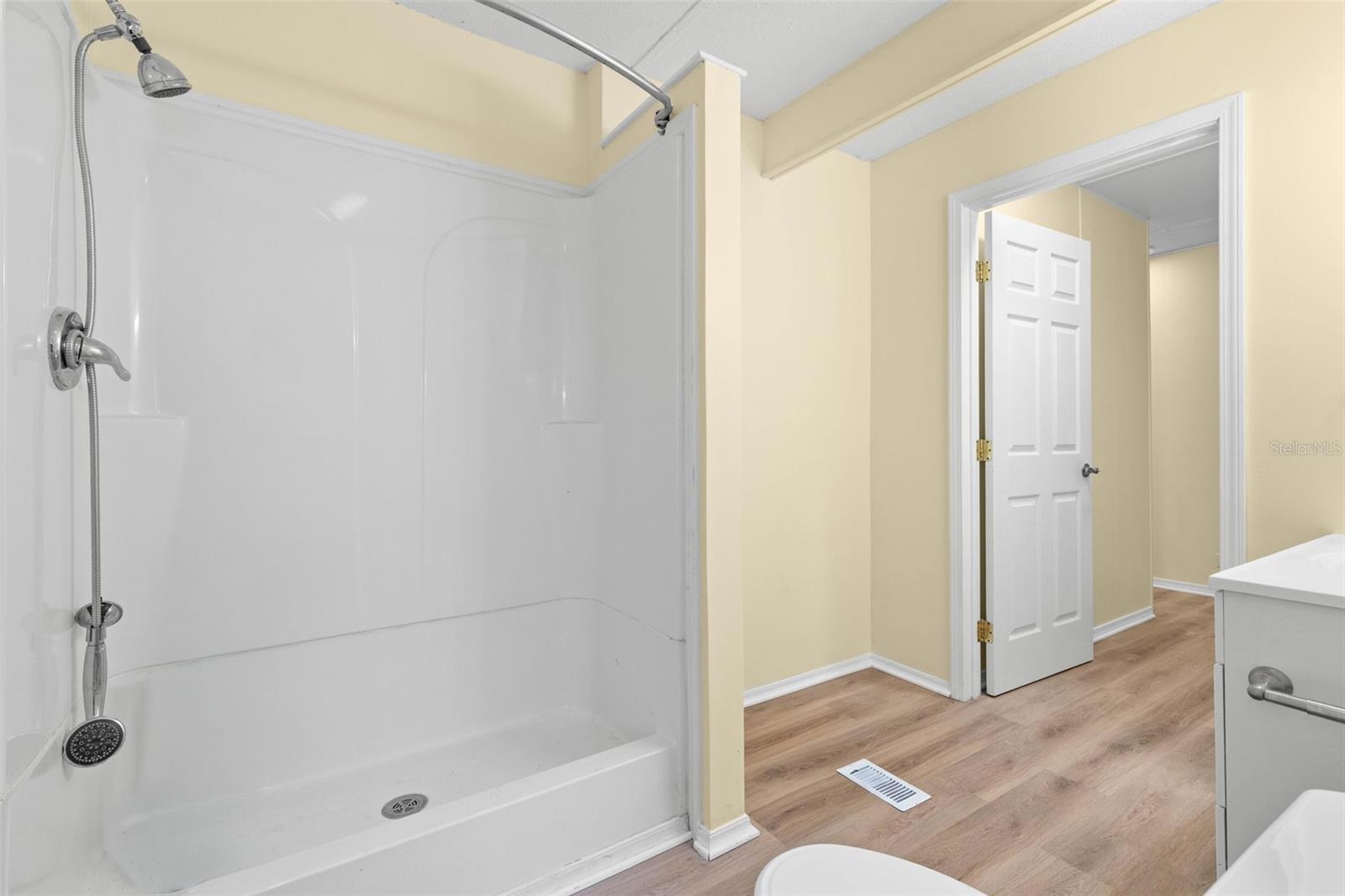 6830 AMERICANA DR NE #127 — photo 18