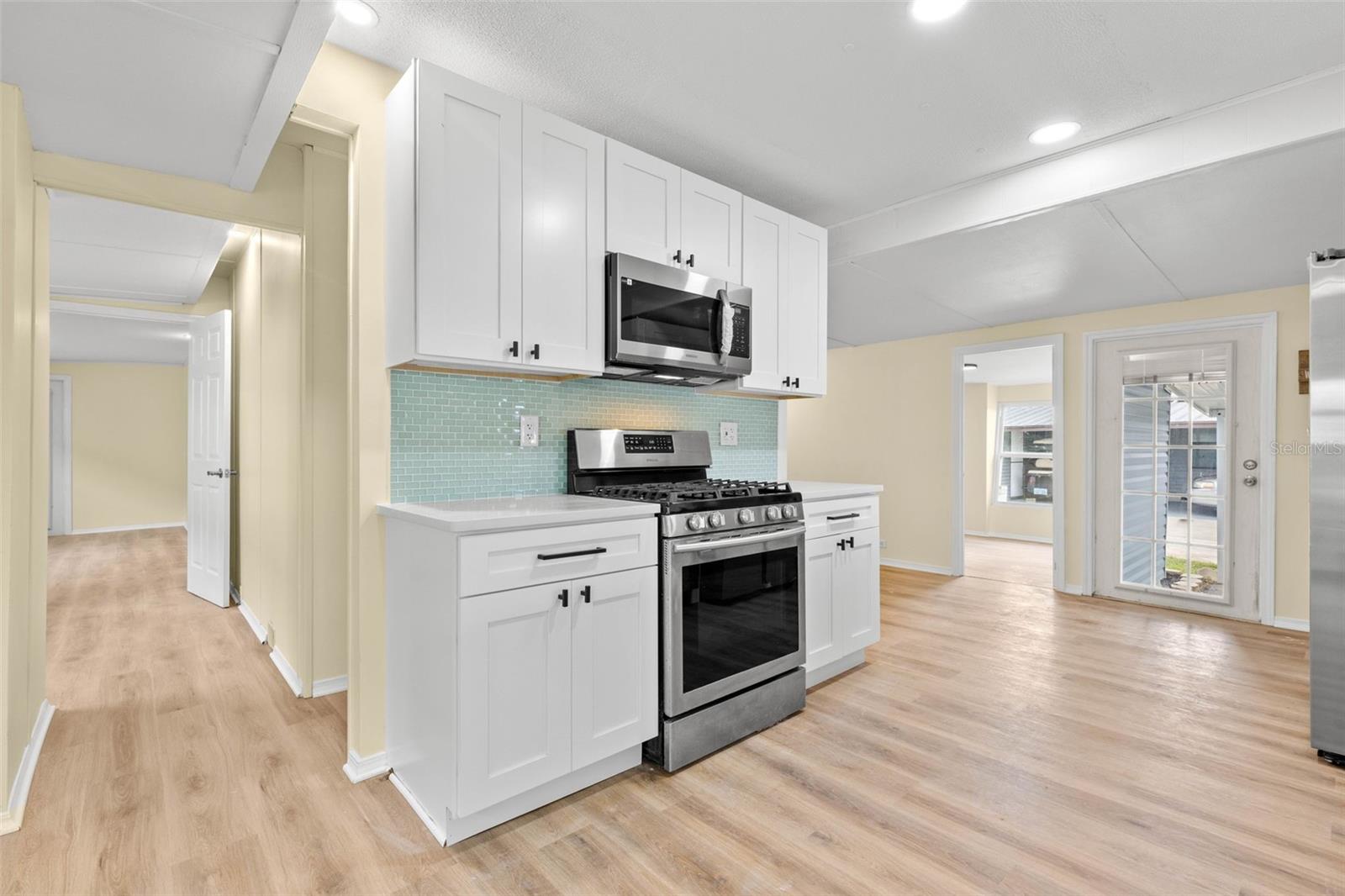 6830 AMERICANA DR NE #127 — photo 6