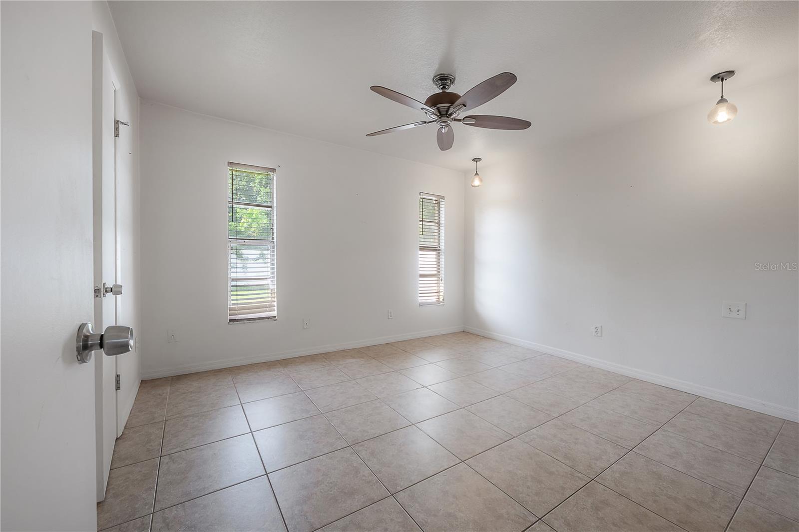21610 LAGOON DR — photo 9