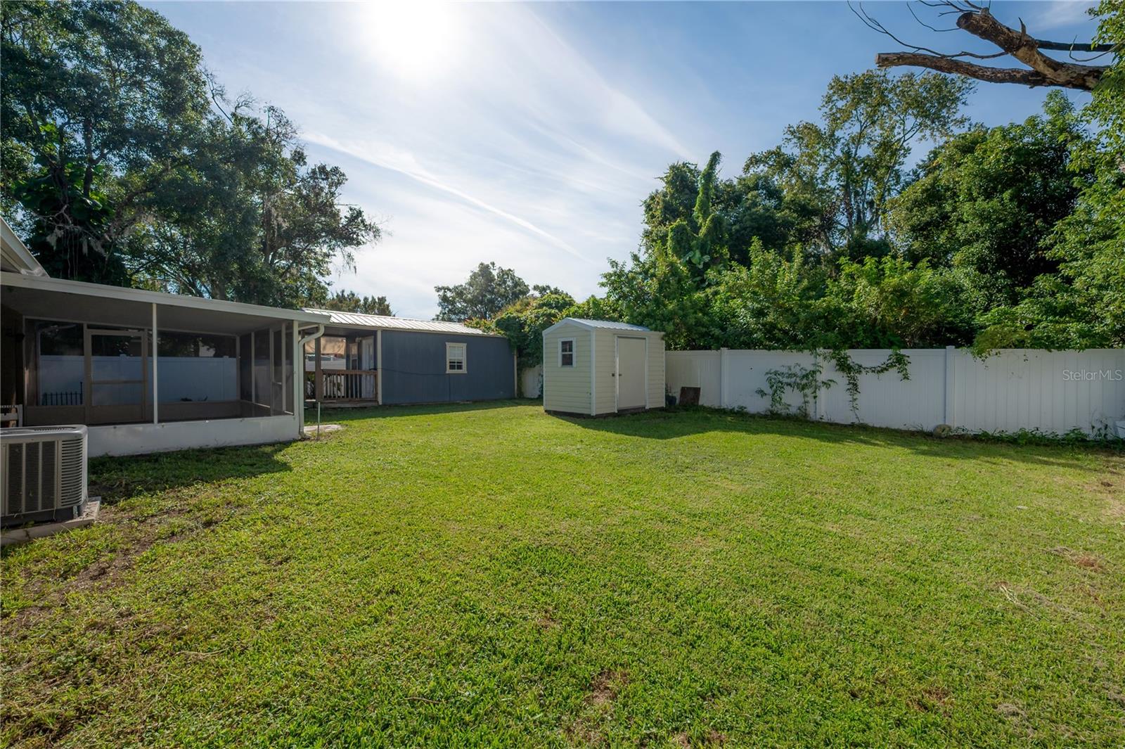 21610 LAGOON DR — photo 2