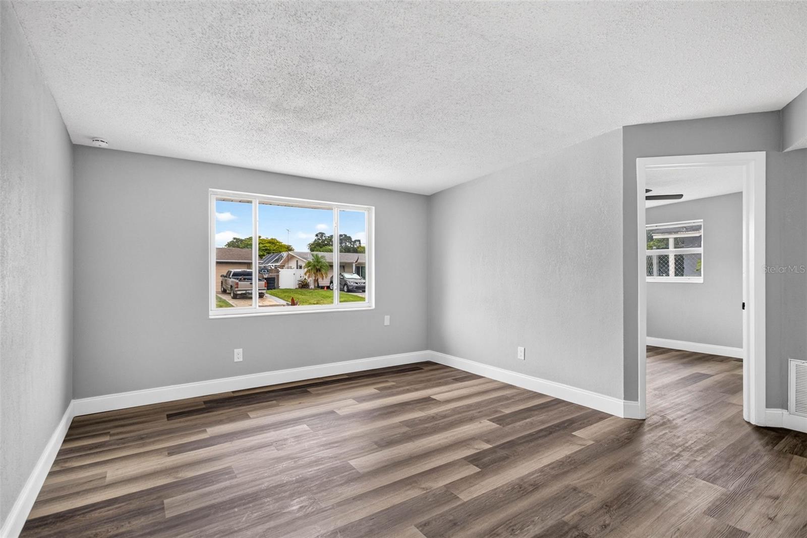 11031 HASSLE AVE — photo 6