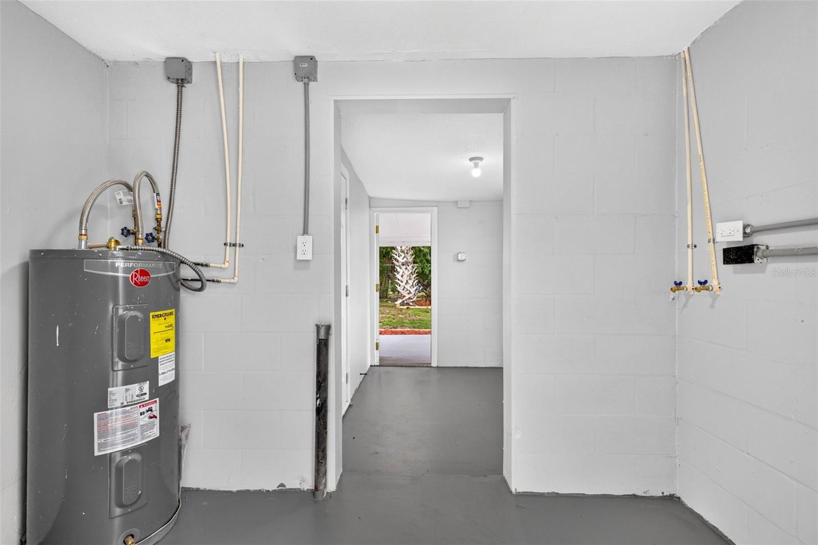 11031 HASSLE AVE — photo 31