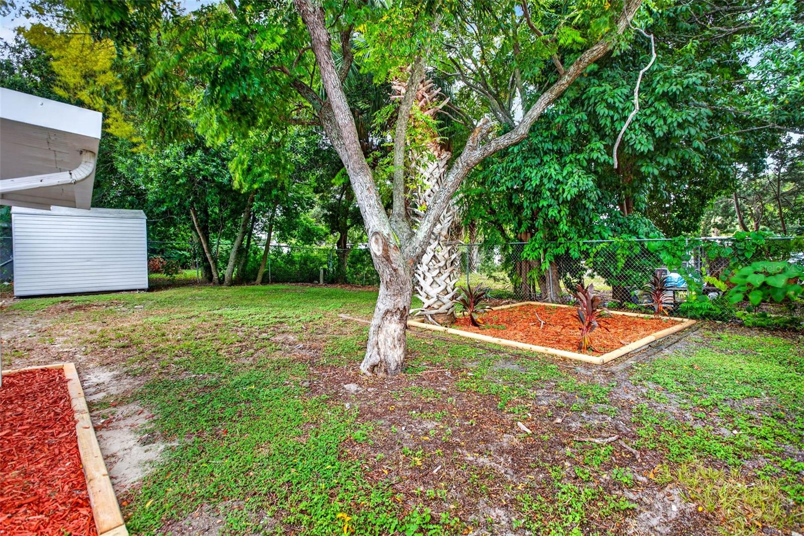 11031 HASSLE AVE — photo 40