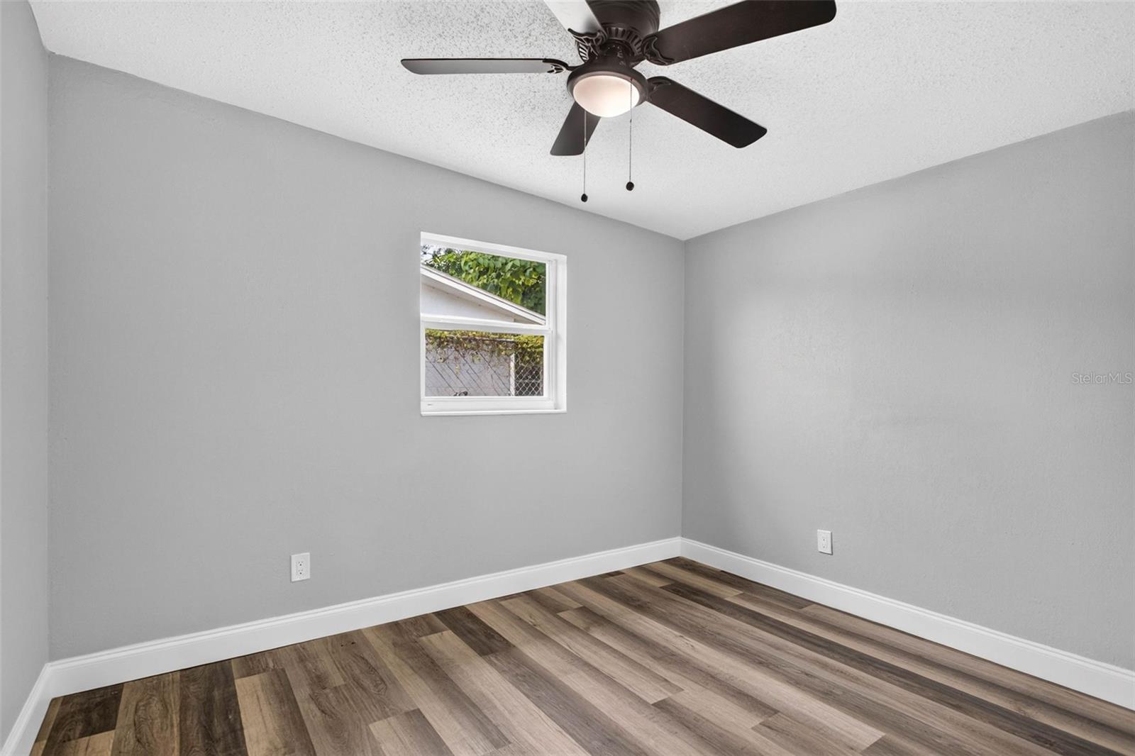 11031 HASSLE AVE — photo 26