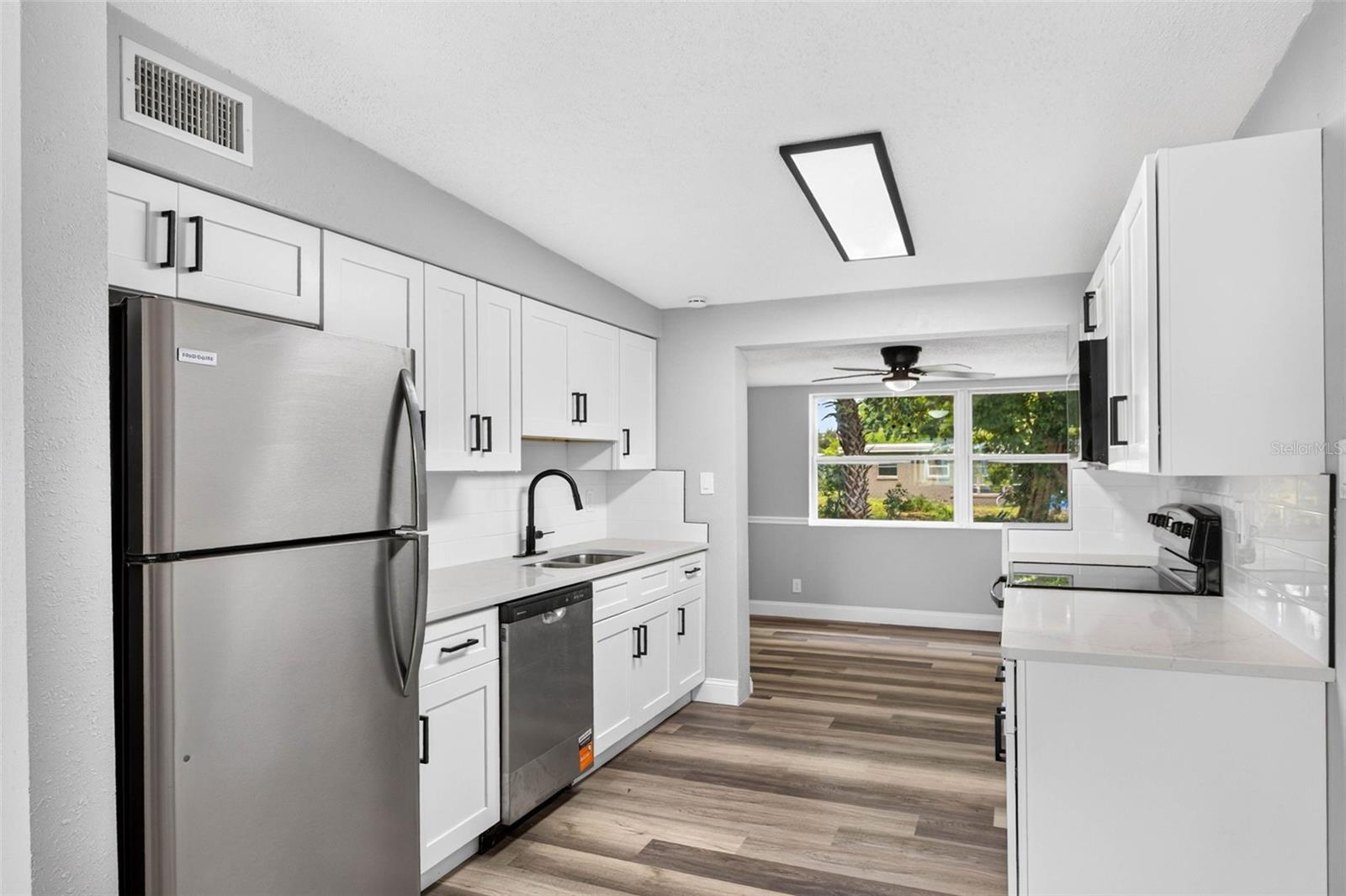 11031 HASSLE AVE — photo 12