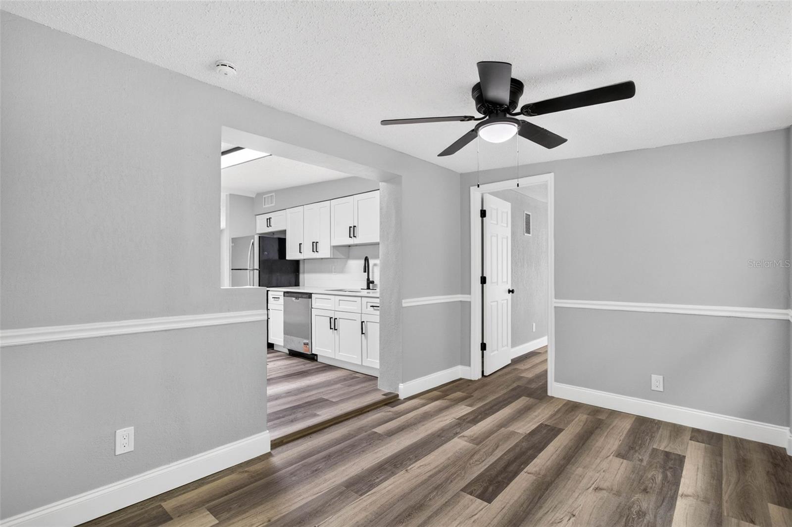 11031 HASSLE AVE — photo 19