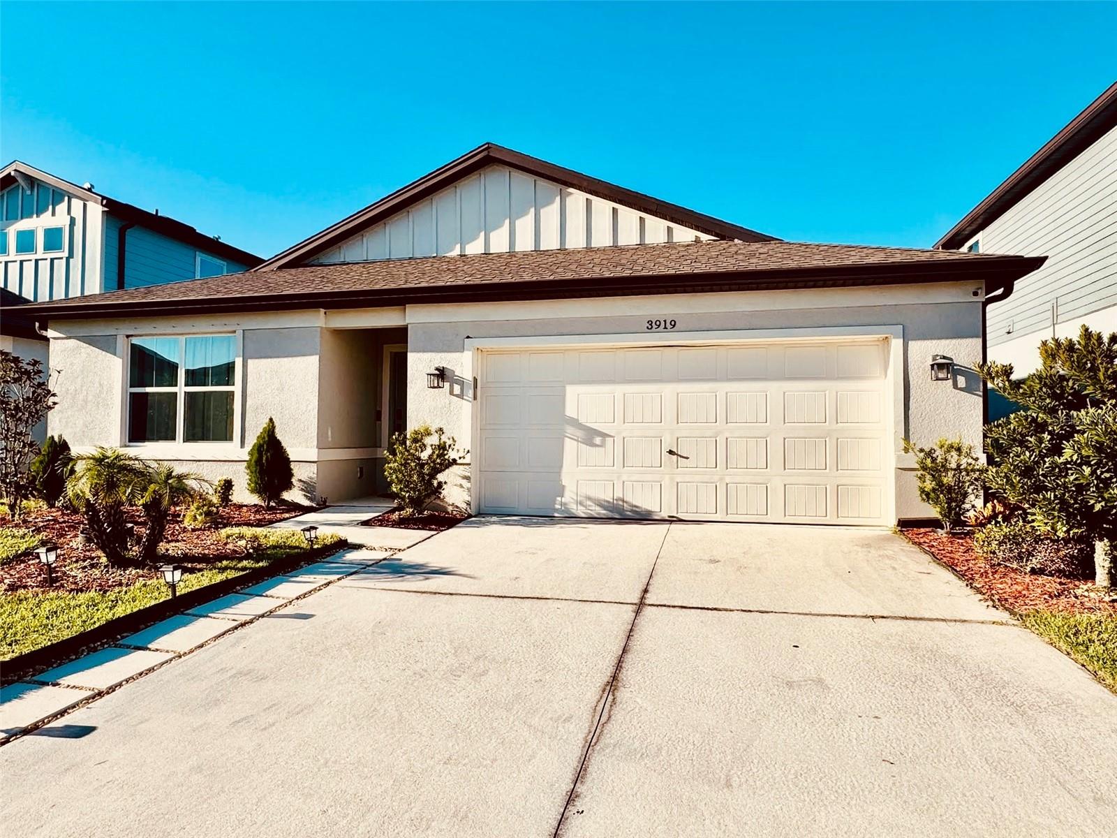 3919 CAPRI COAST DR — photo 2