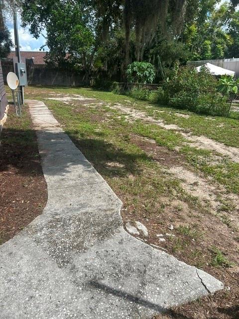6719 CELESTE LN — photo 9