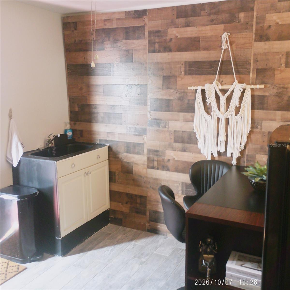 3410 W CORDELIA ST — photo 17