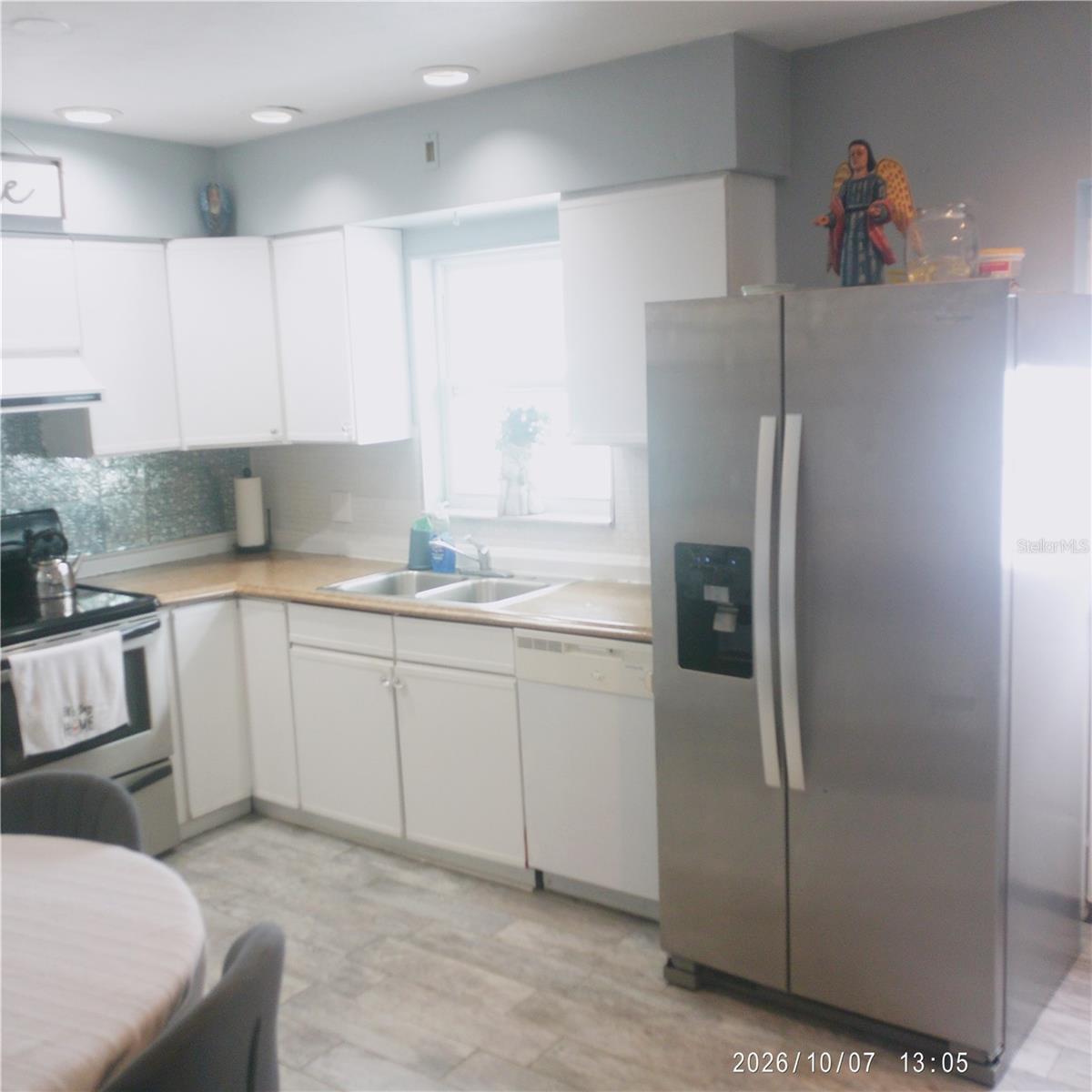 3410 W CORDELIA ST — photo 24