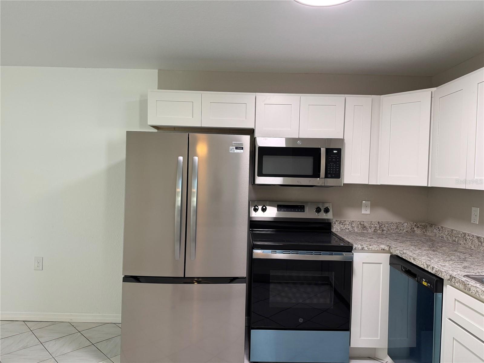 6340 PROVIDENCE CIR #117 — photo 3