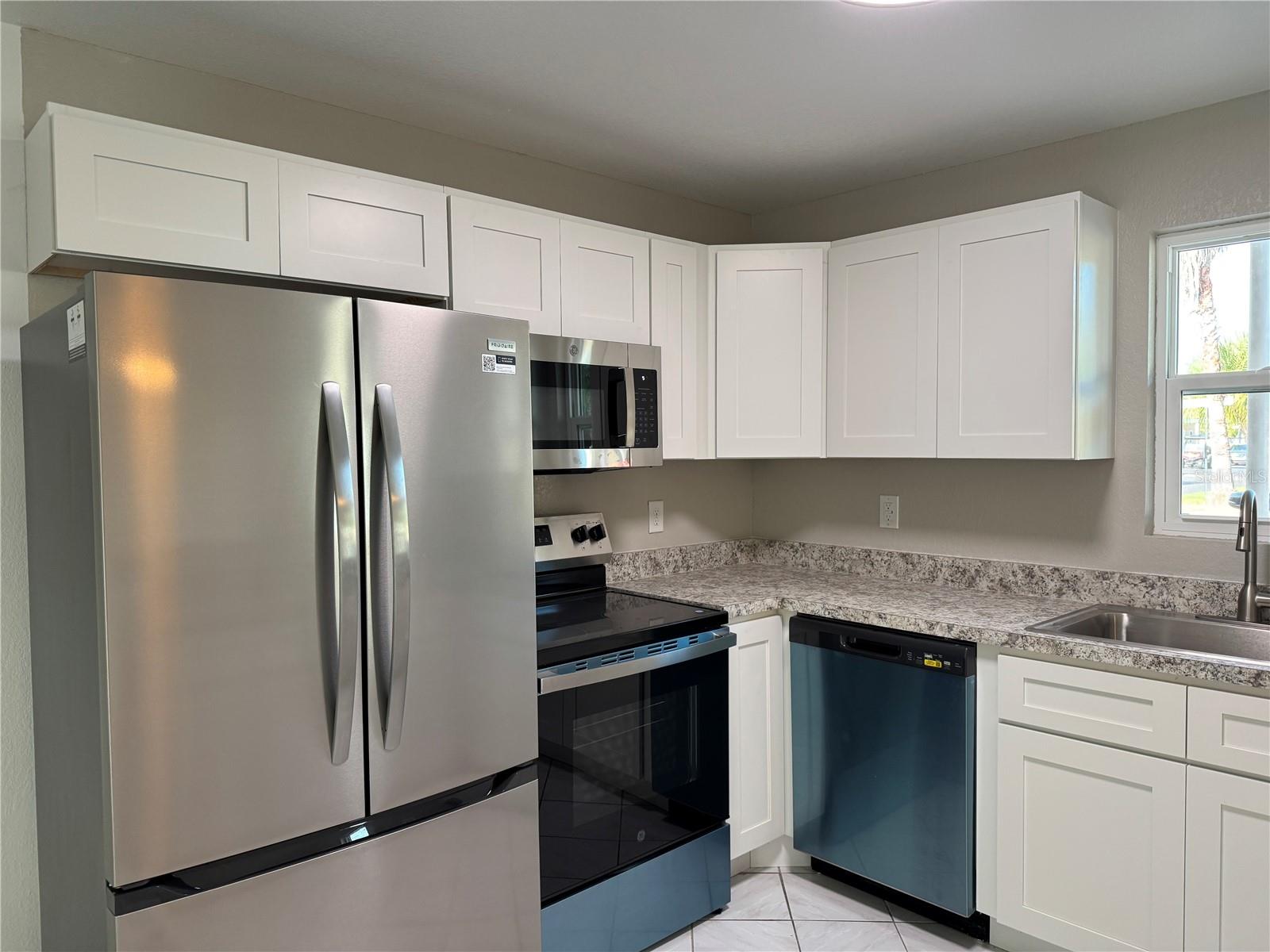 6340 PROVIDENCE CIR #117 — photo 2