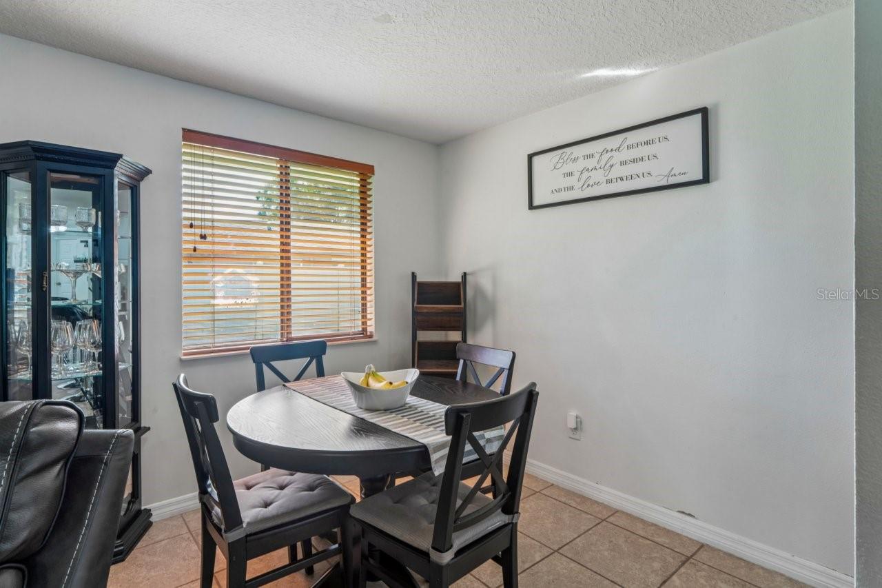 583 LONGWOOD CT — photo 18