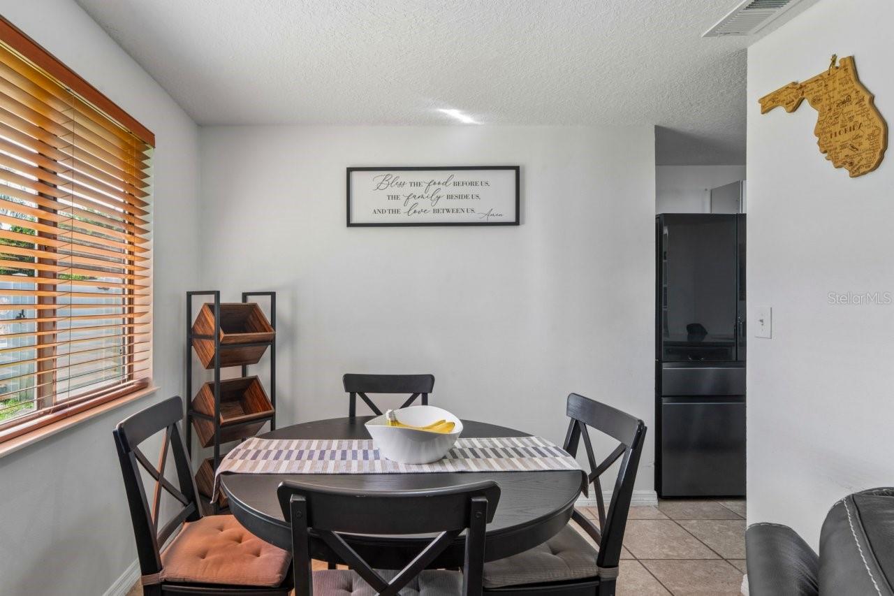 583 LONGWOOD CT — photo 17