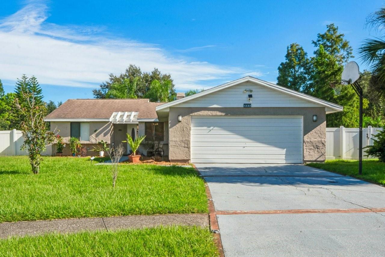 583 LONGWOOD CT — photo 2