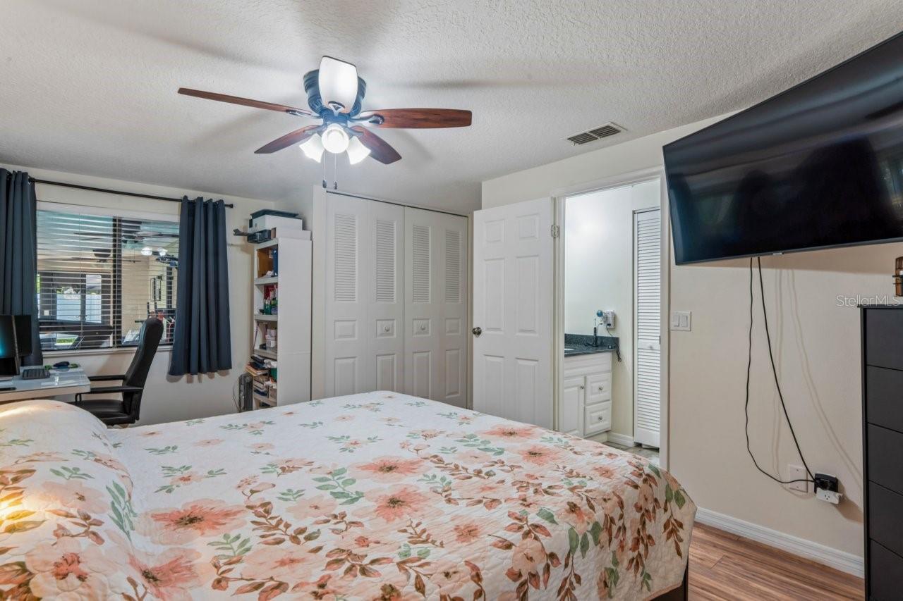 583 LONGWOOD CT — photo 45