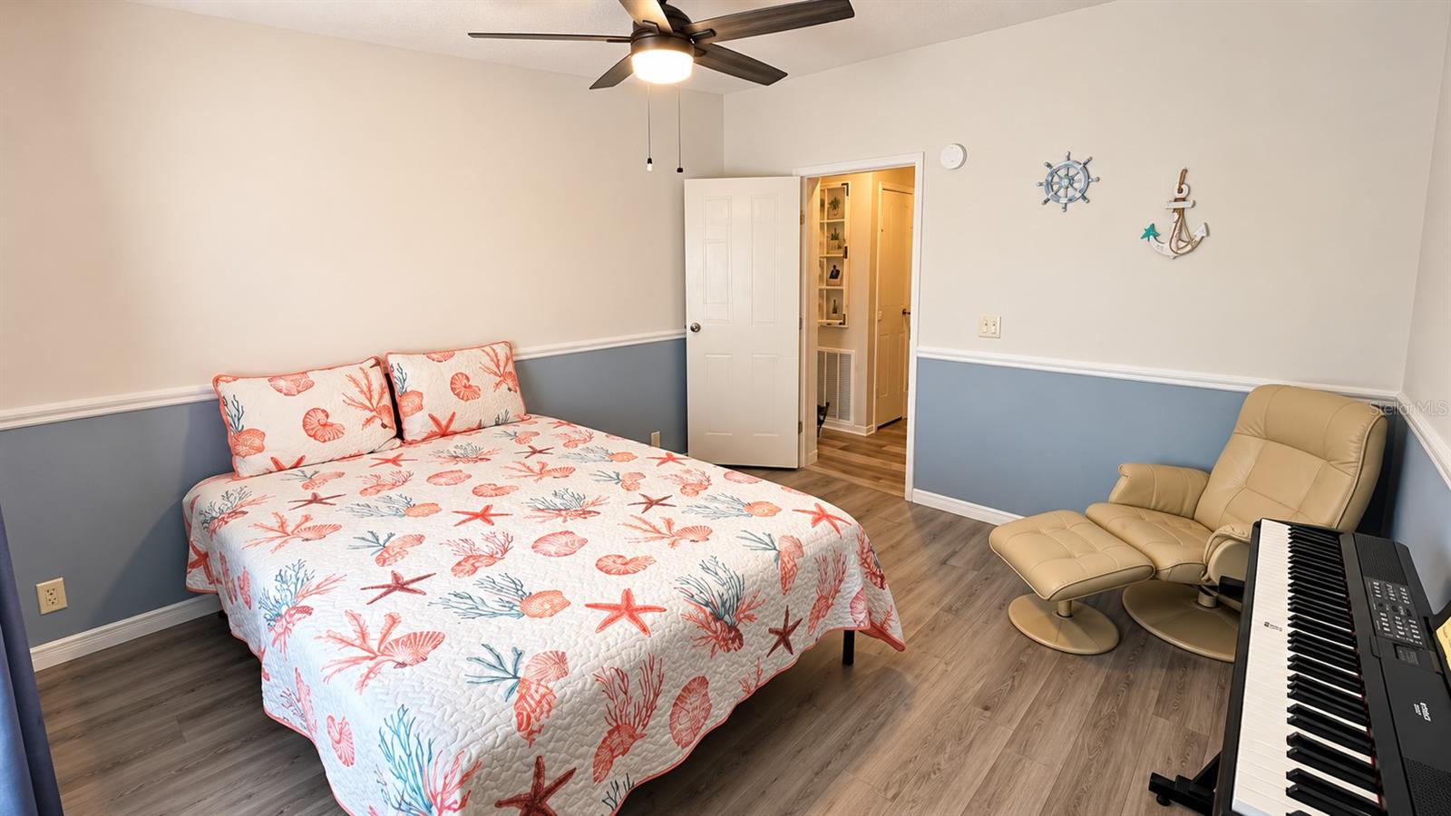 12831 HAWK HILL DR — photo 17