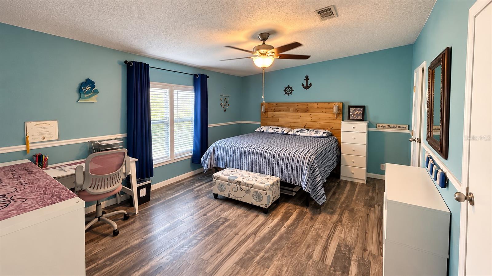 12831 HAWK HILL DR — photo 9
