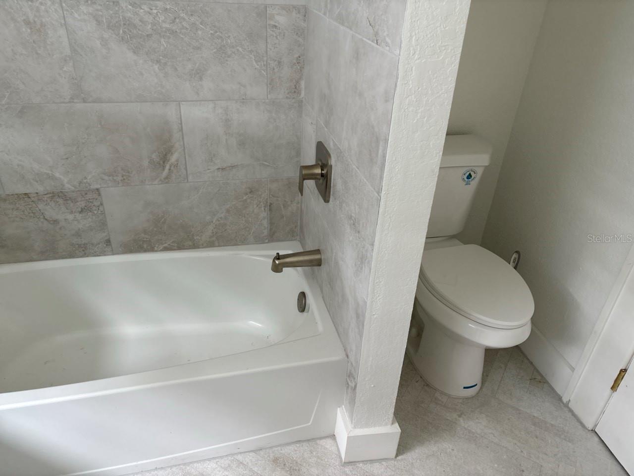 5108 N SUWANEE AVE — photo 21