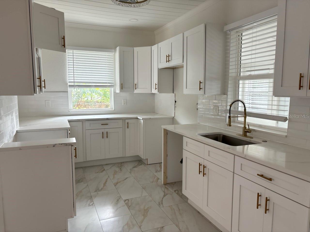 5108 N SUWANEE AVE — photo 12