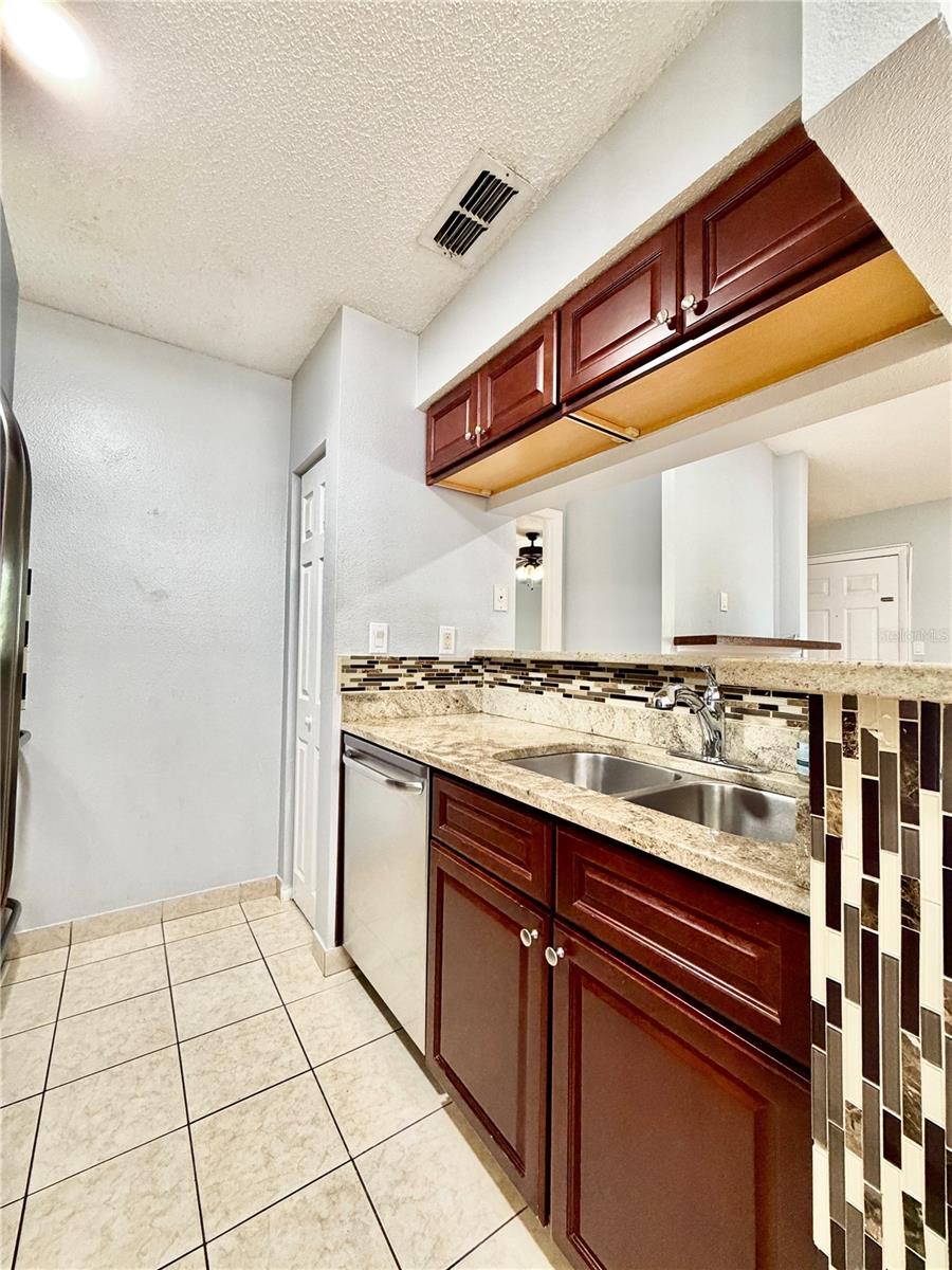 8643 MALLARD RESERVE DR #202 — photo 7