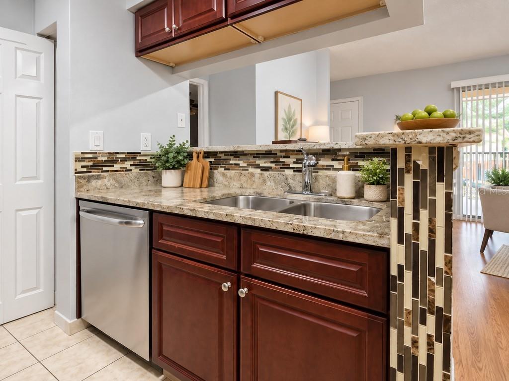8643 MALLARD RESERVE DR #202 — photo 8