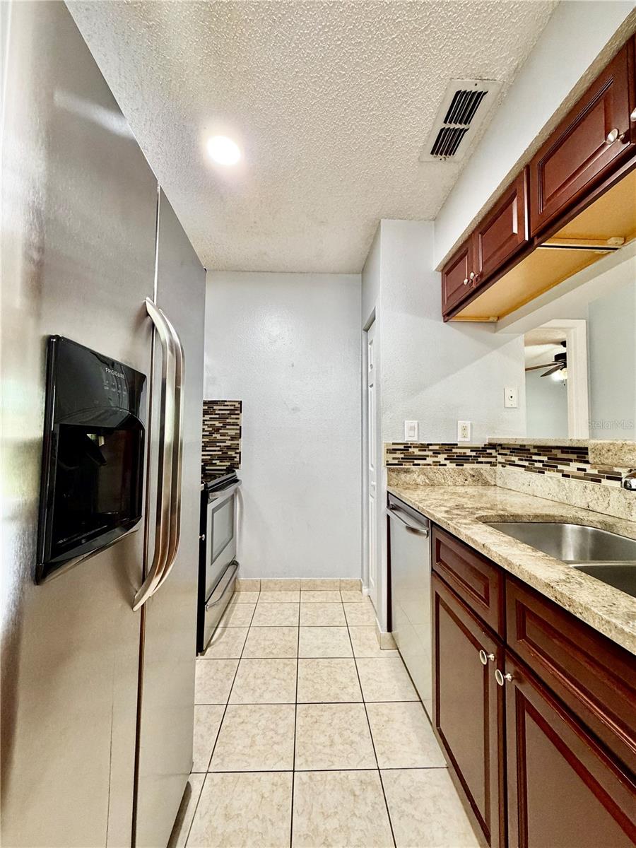 8643 MALLARD RESERVE DR #202 — photo 5