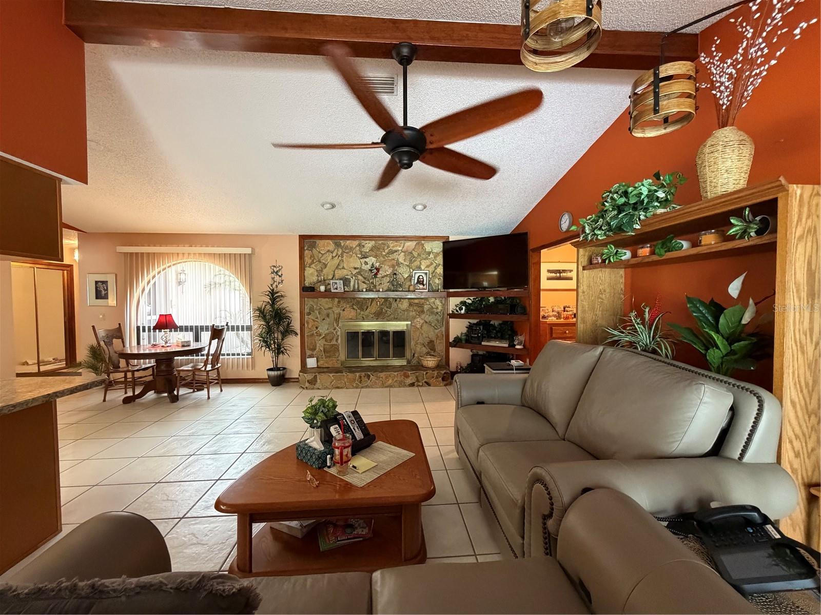 18216 MONTEVERDE DR — photo 10