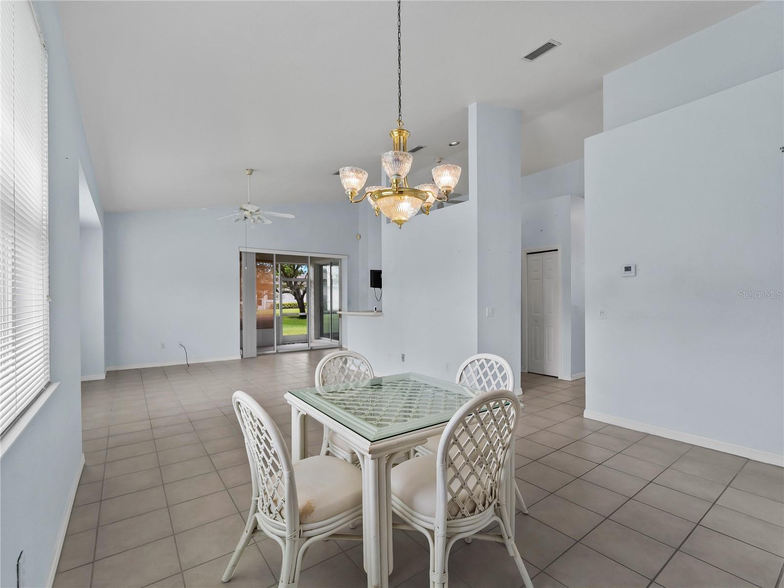 1439 MIMS CT — photo 26