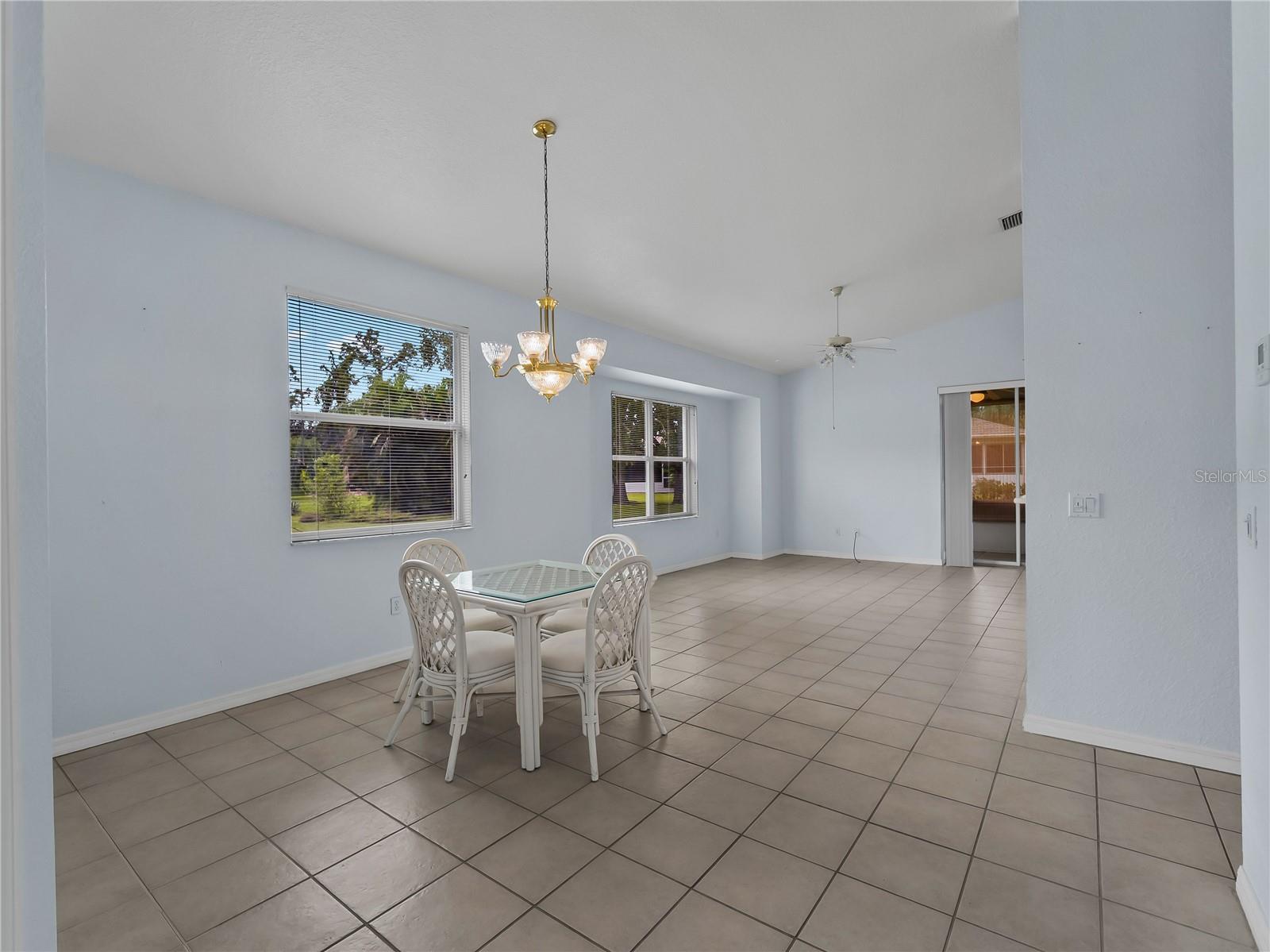 1439 MIMS CT — photo 25