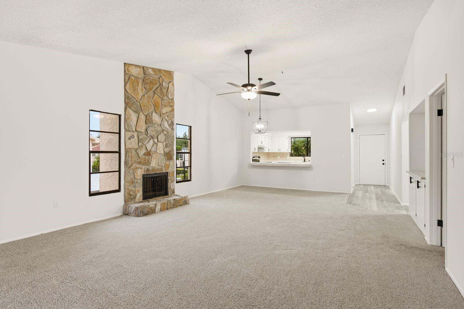 9960 EAGLES POINT CIR #4 — photo 10