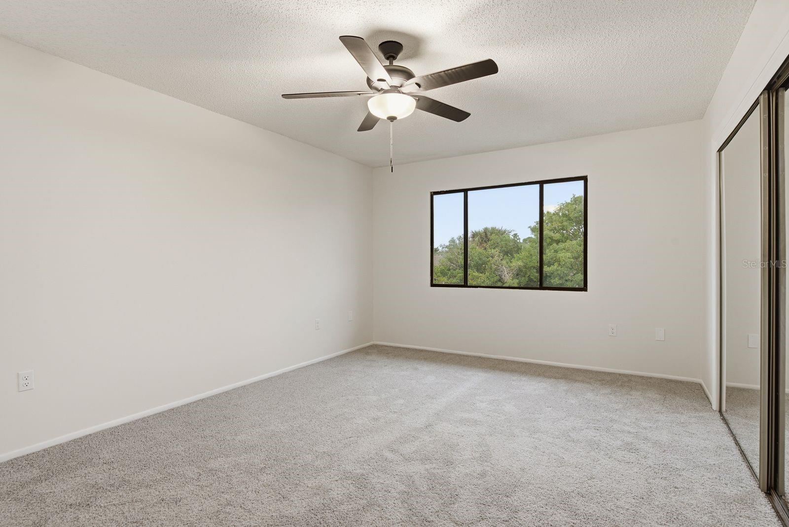 9960 EAGLES POINT CIR #4 — photo 18