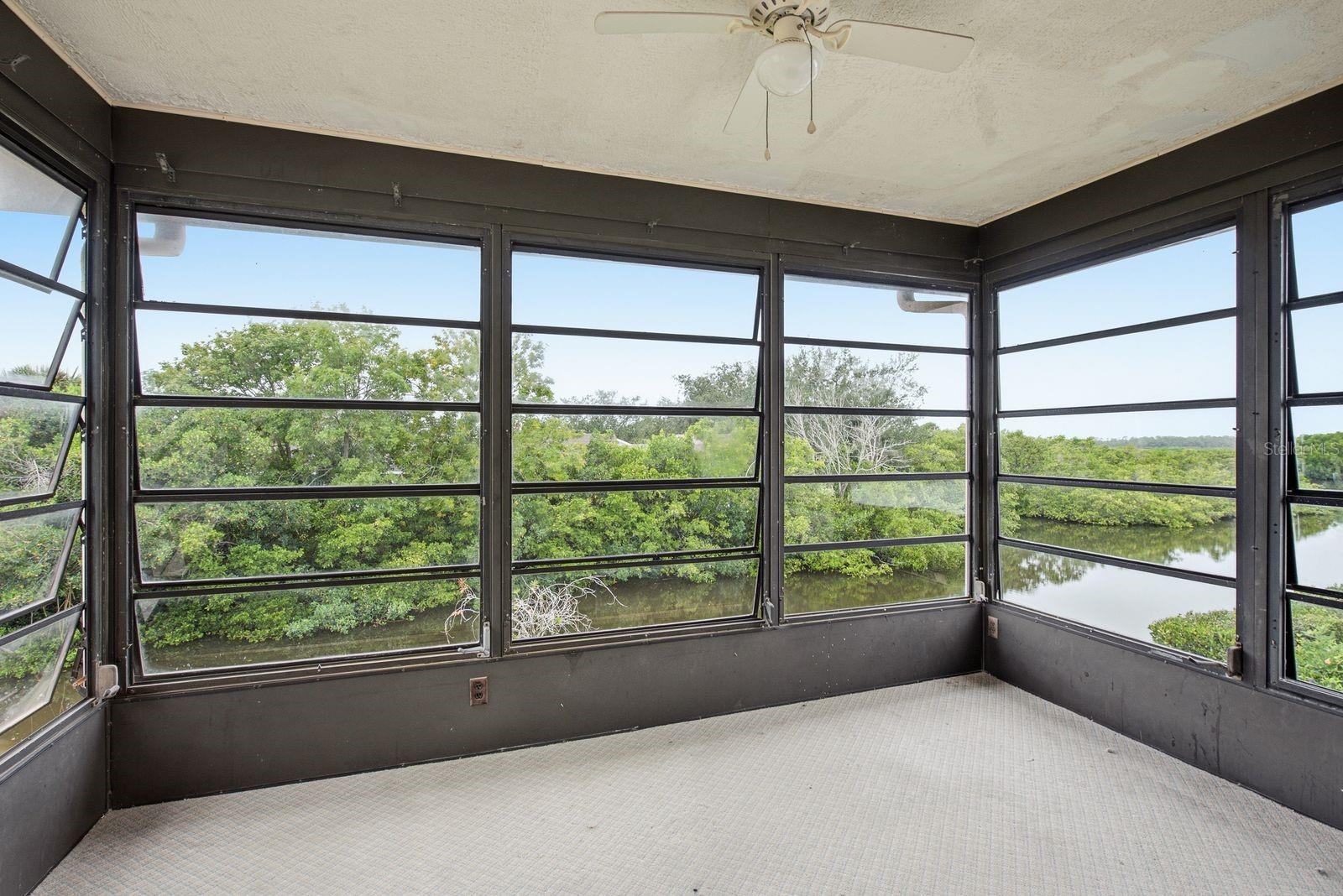 9960 EAGLES POINT CIR #4 — photo 27