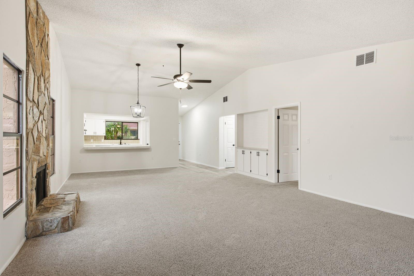 9960 EAGLES POINT CIR #4 — photo 9