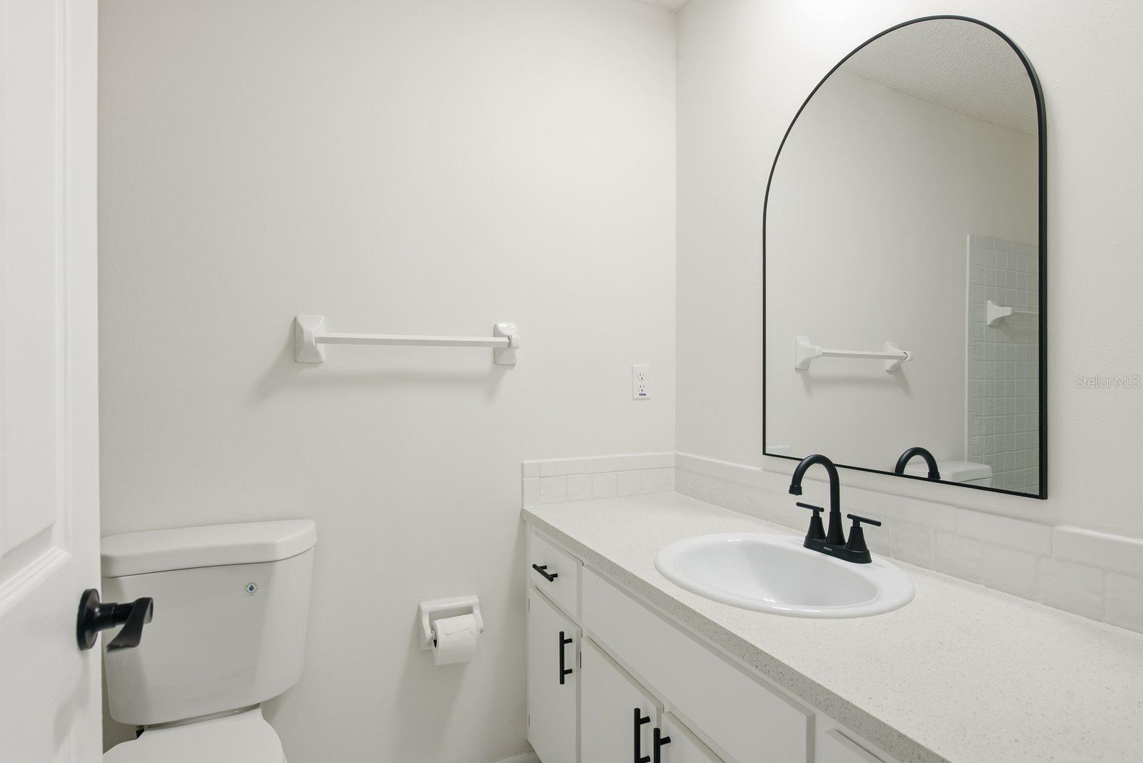 9960 EAGLES POINT CIR #4 — photo 25