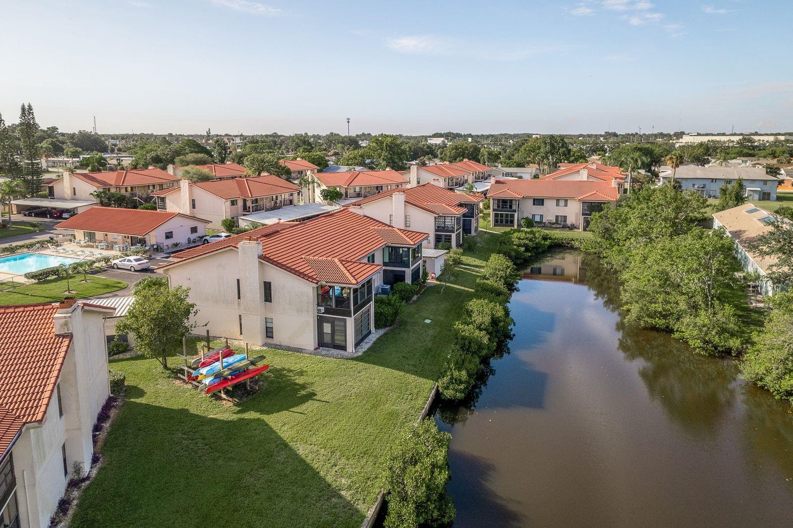 9960 EAGLES POINT CIR #4 — photo 43