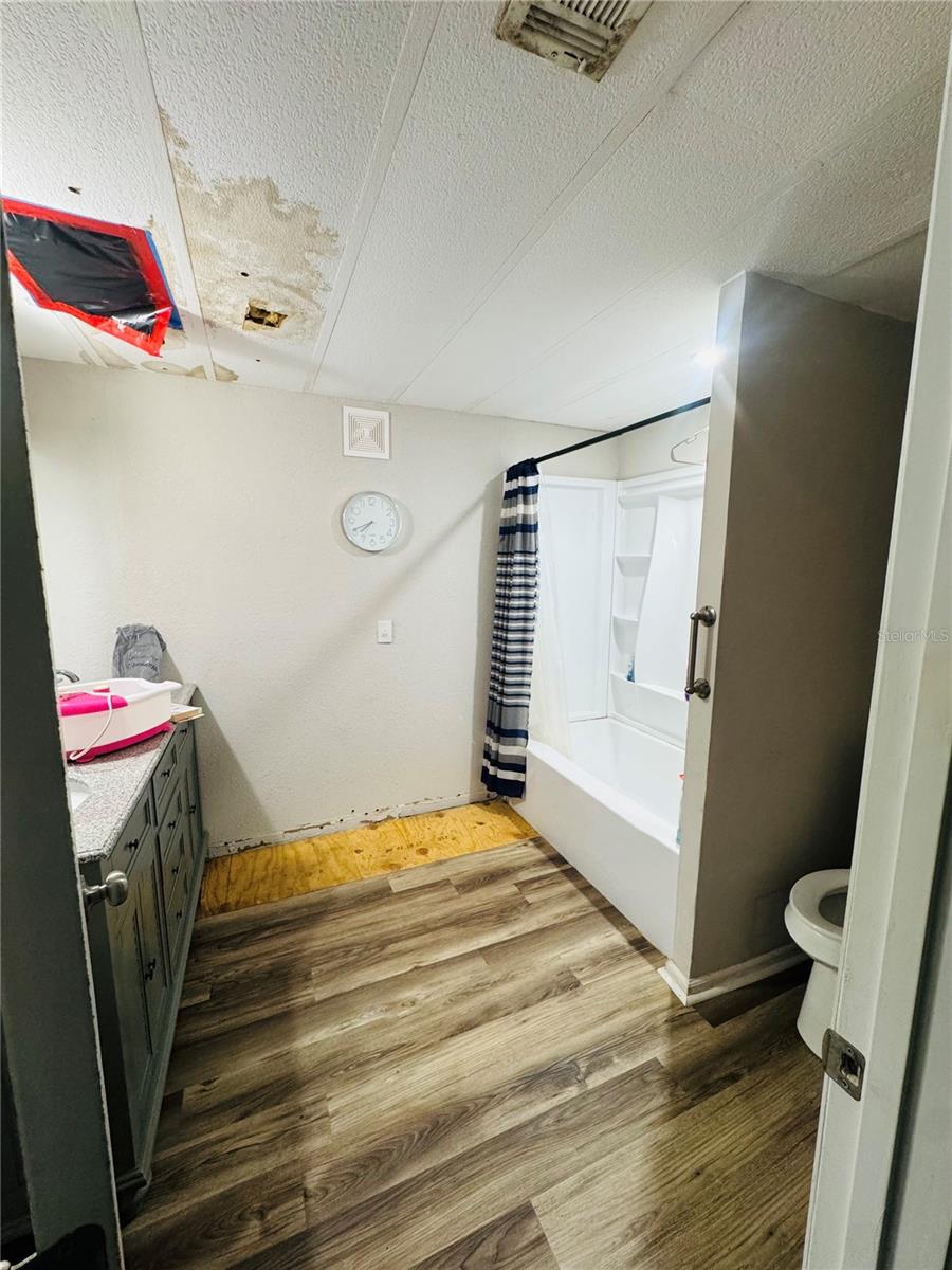 1013 LIANNE PL — photo 17
