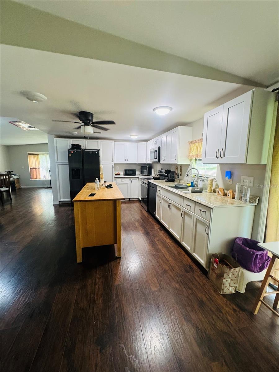 1013 LIANNE PL — photo 8