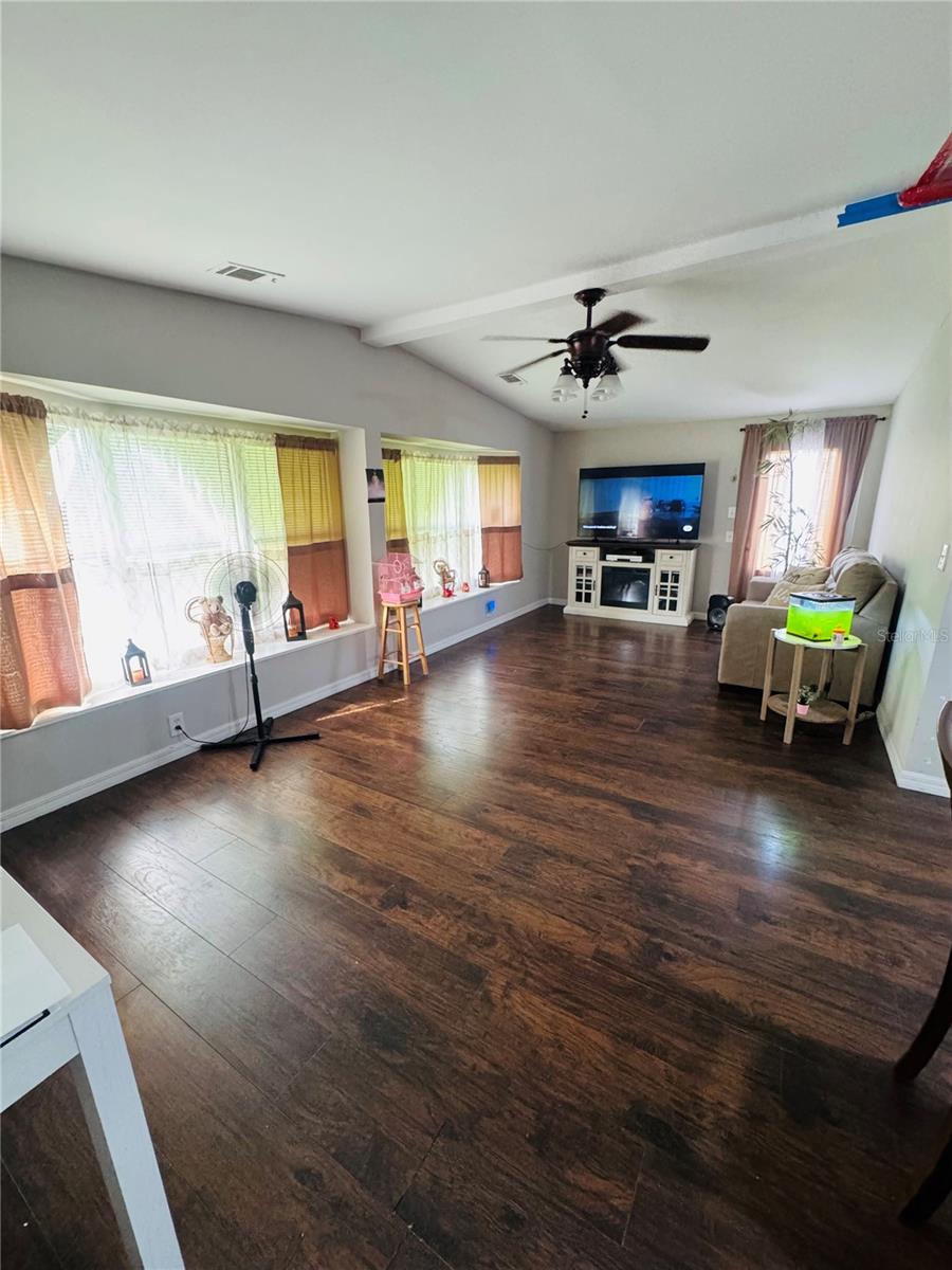 1013 LIANNE PL — photo 11