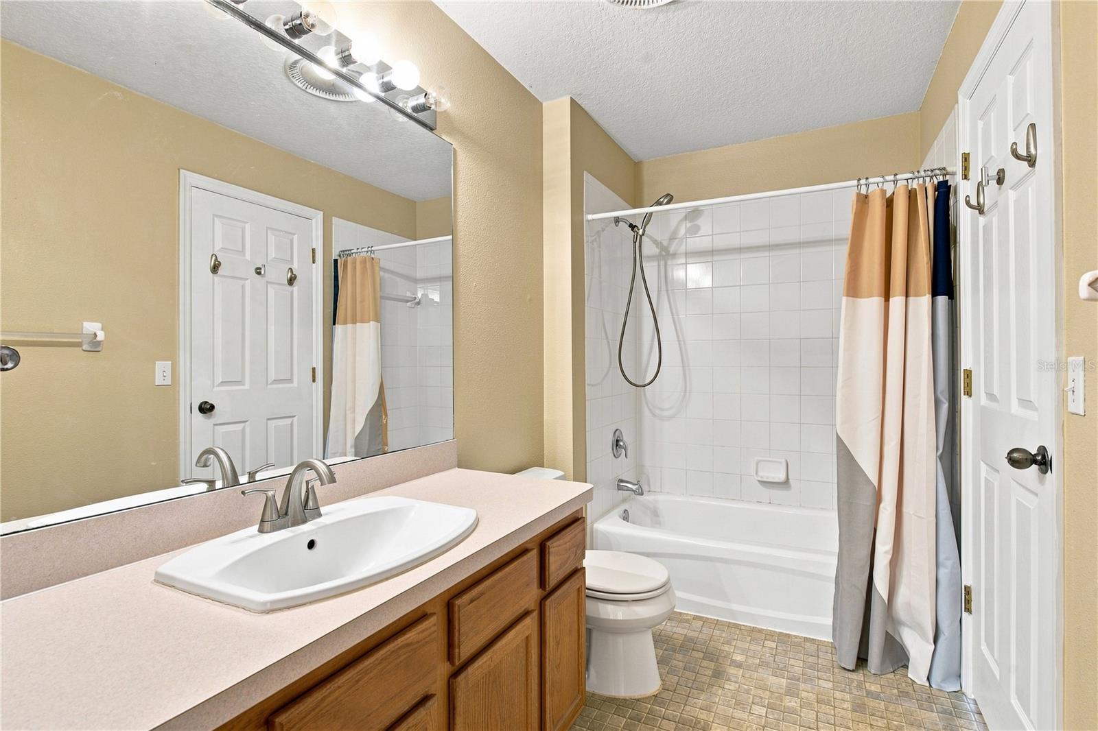13710 FOREST LAKE DR — photo 23
