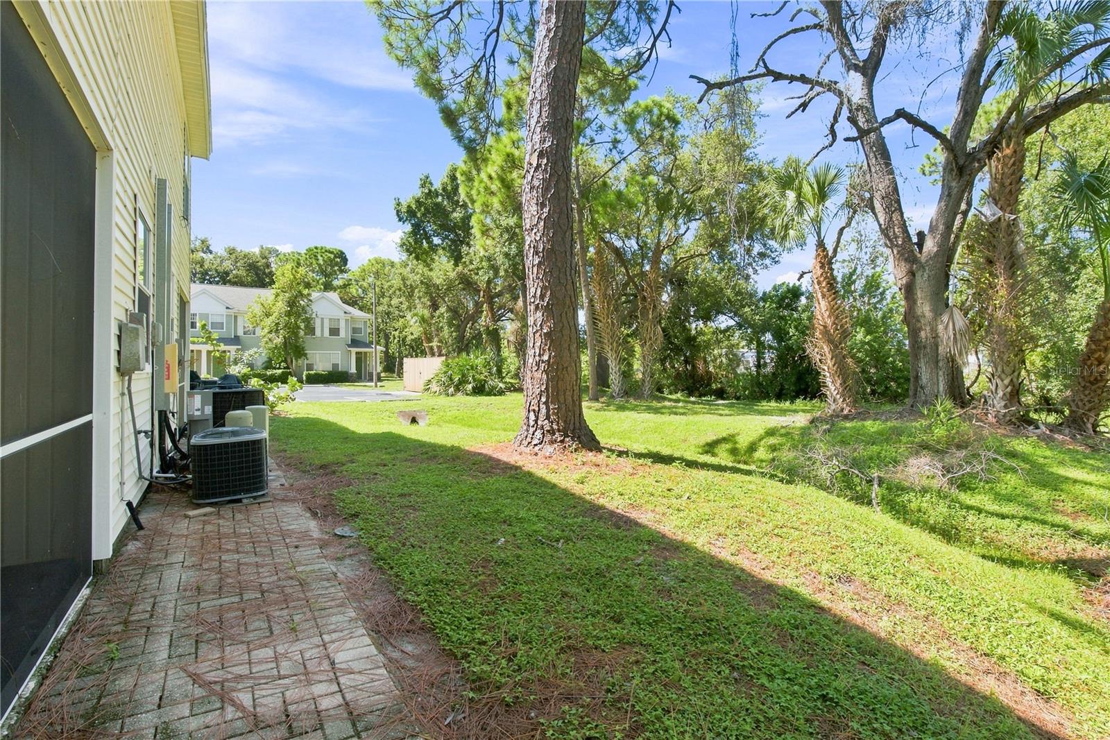 13710 FOREST LAKE DR — photo 29