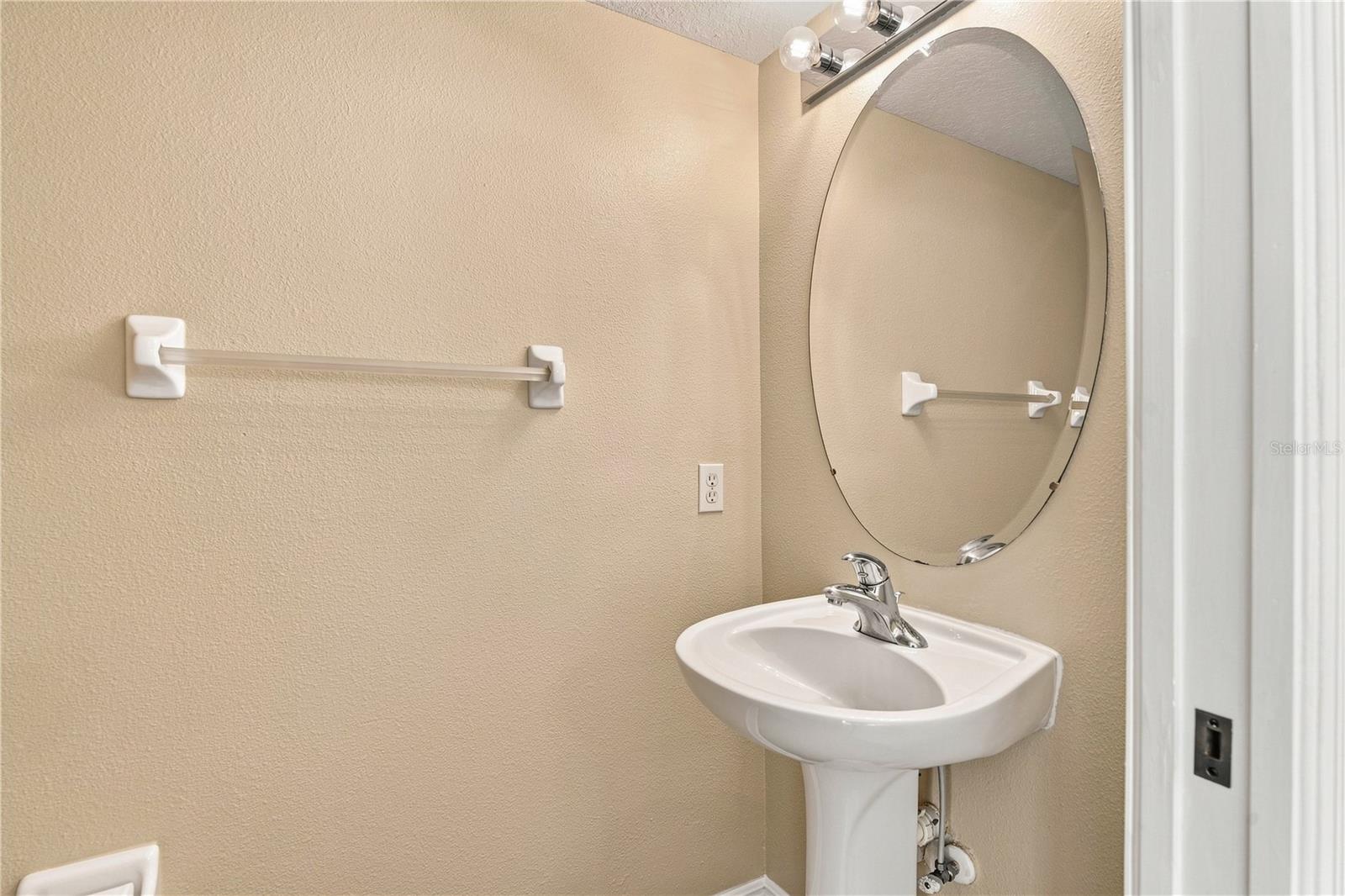 13710 FOREST LAKE DR — photo 11