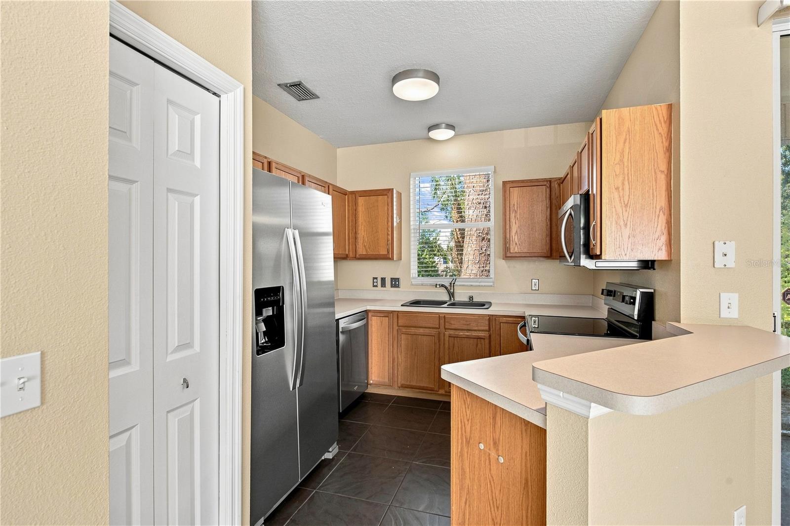 13710 FOREST LAKE DR — photo 12