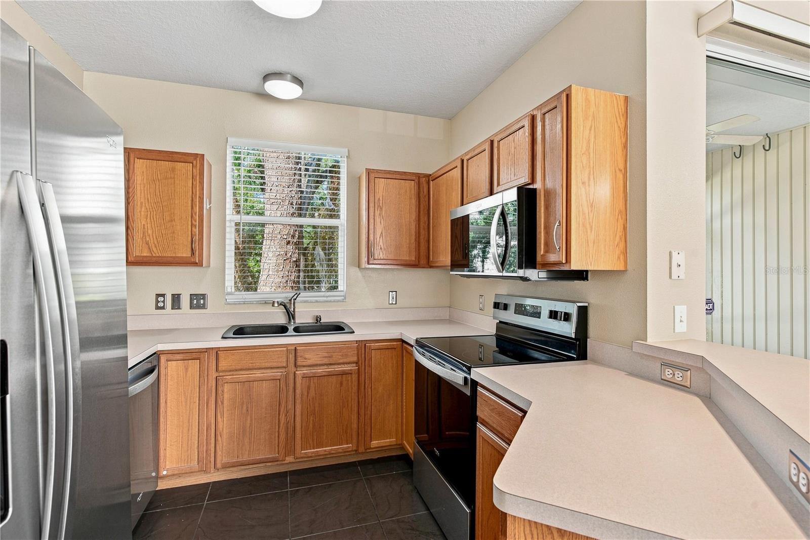 13710 FOREST LAKE DR — photo 13