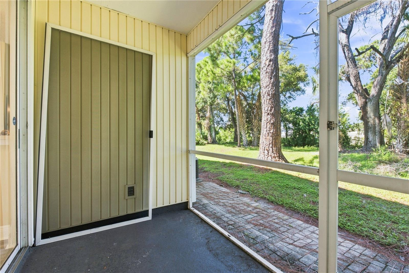 13710 FOREST LAKE DR — photo 27