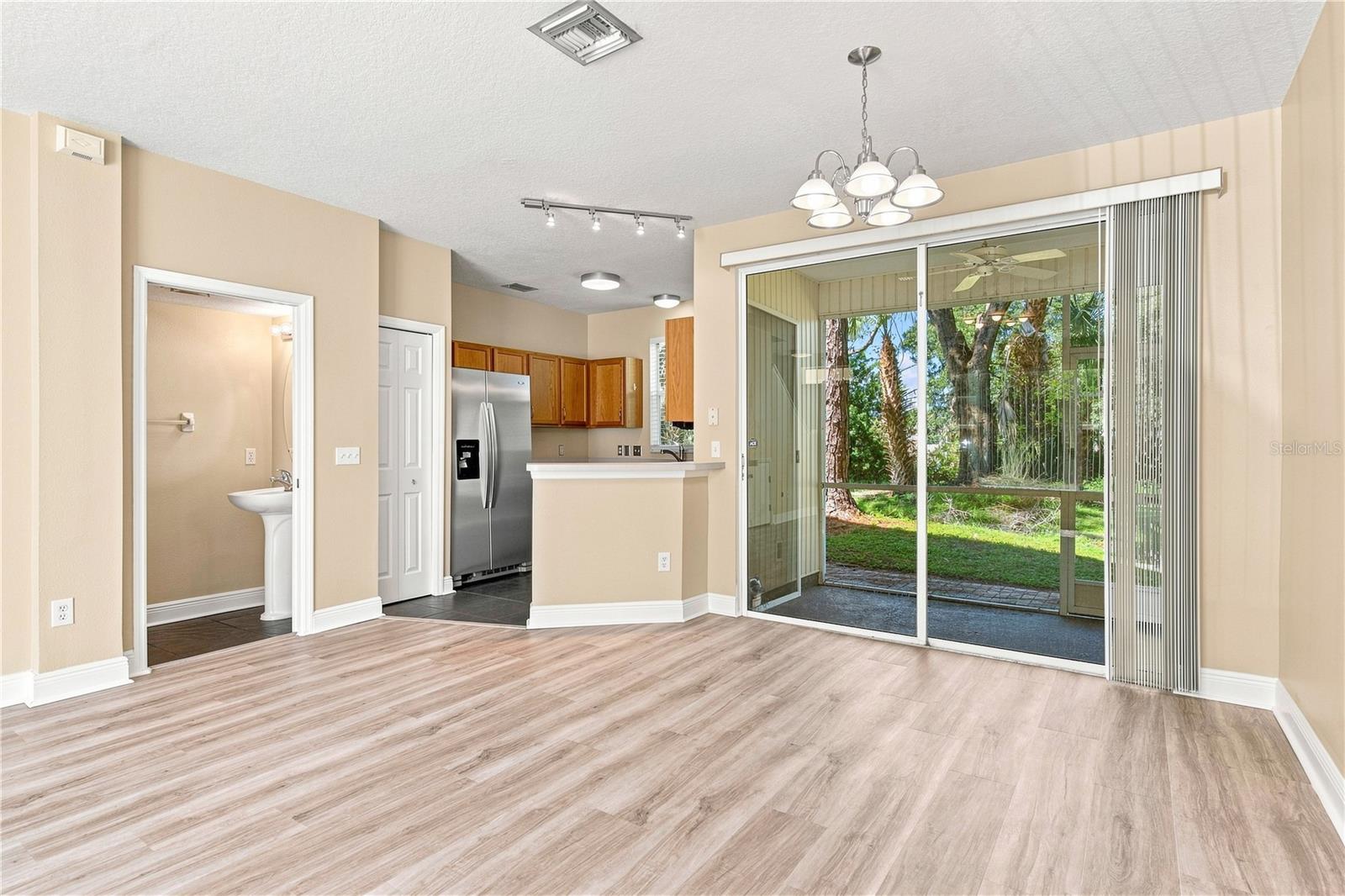 13710 FOREST LAKE DR — photo 9