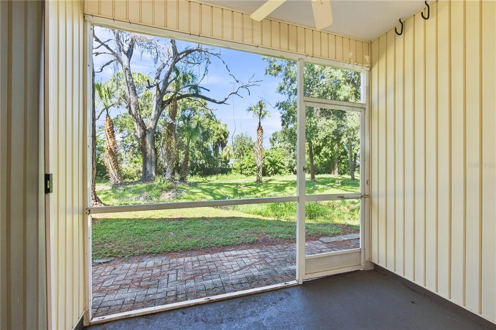 13710 FOREST LAKE DR — photo 26