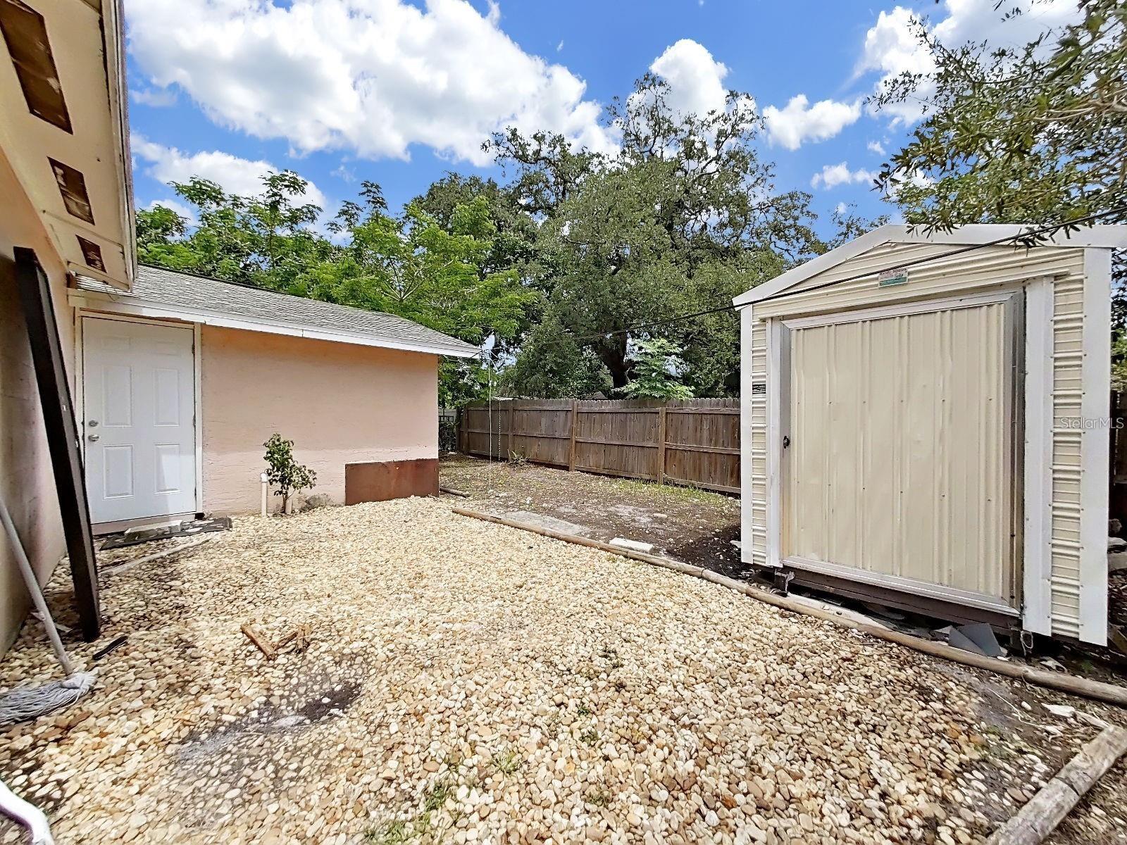 1514 E NORTH BAY ST #B — photo 13